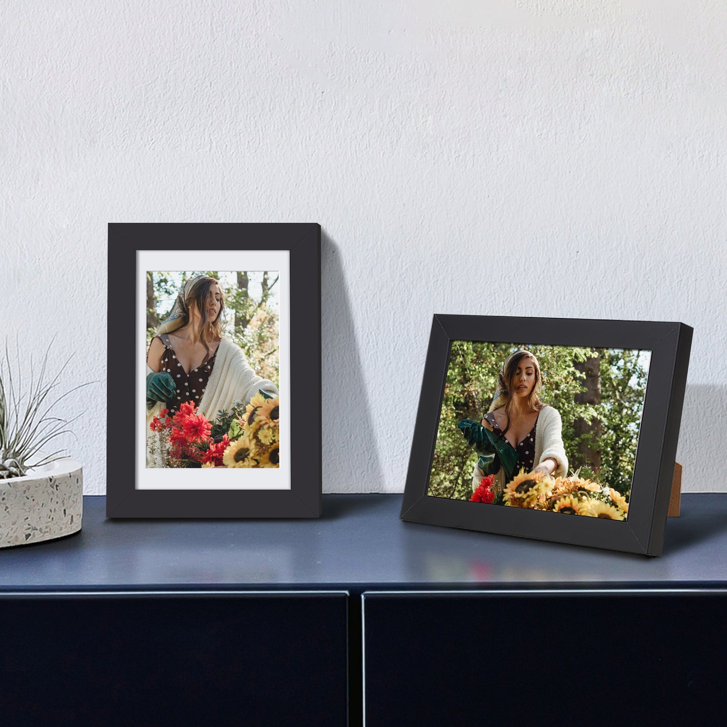 Sindcom 6 Pack 4x6 Picture Frames,Display Pictures 3.5x5 with Mat or 4x6 Without Mat,Gallery Wall Photo Frames, Black